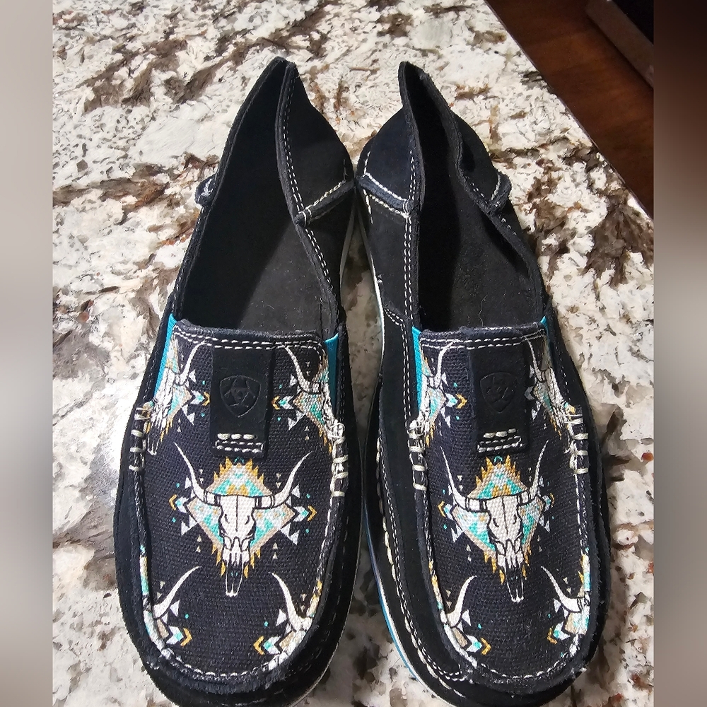 Ariat shoes size 7